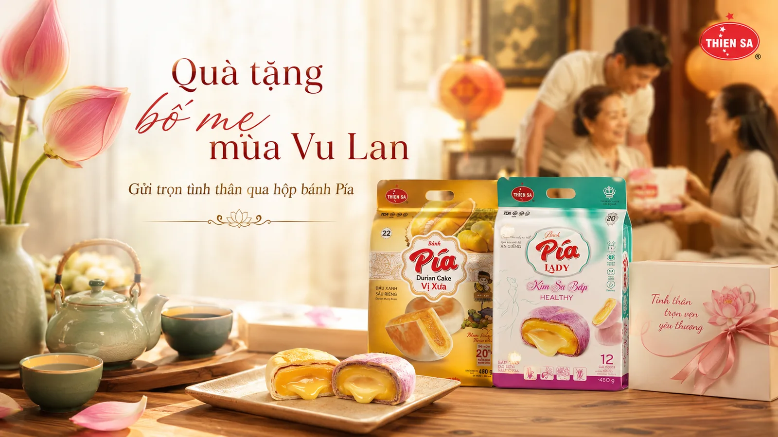 quà tặng bố mẹ mùa Vu Lan bằng bánh Pía